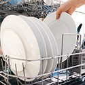 Gépi tányér mosogatás